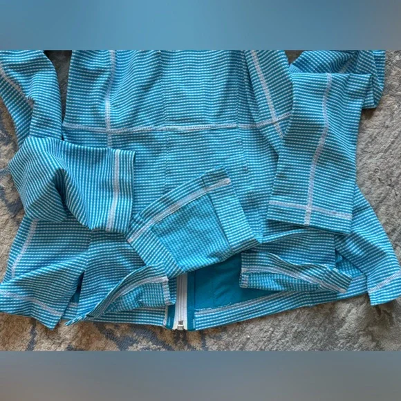 Lululemon Light Blue and White Gingham Pleated Jacket - Picture 10 of 11